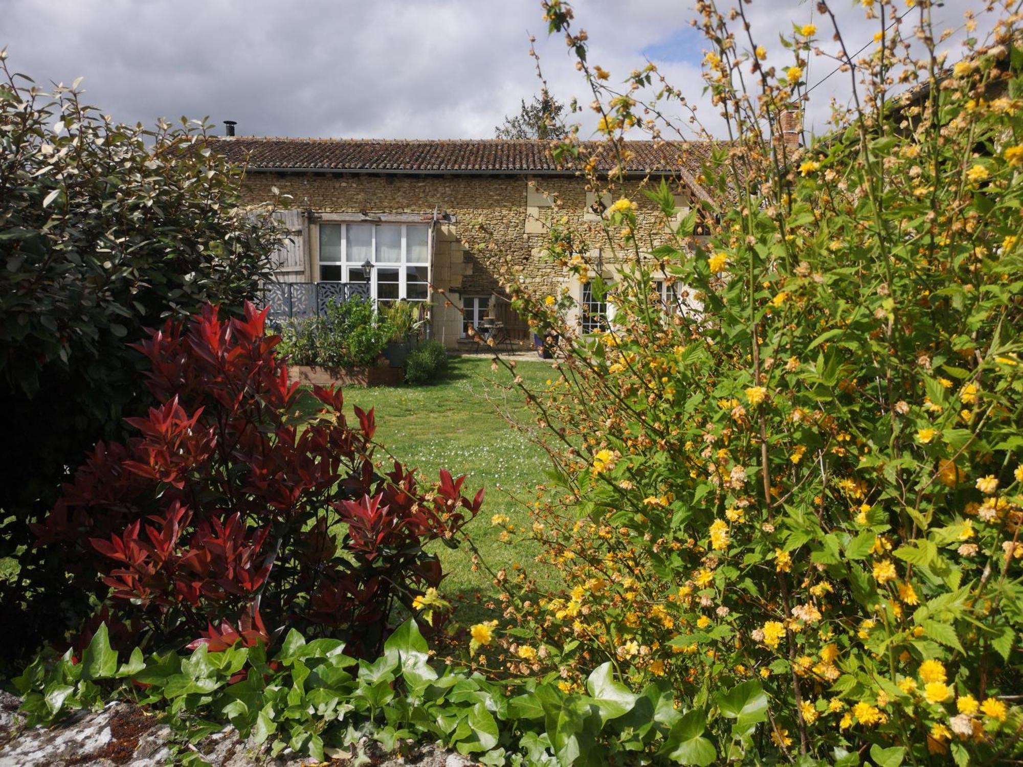 La Ferme Du Grand Bois Apartment Mouterre-Silly Exterior photo
